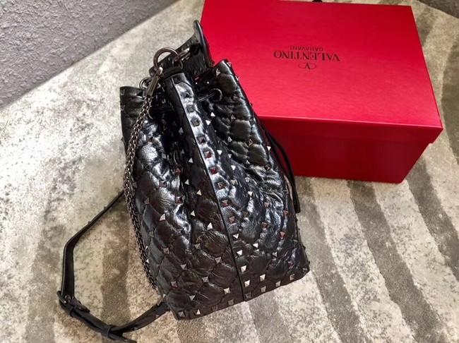 VALENTINO Rockstud leather bucket bag A0059L black