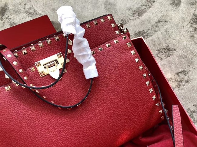 VALENTINO Candy Rockstud quilted leather shoulder bag 0650L red