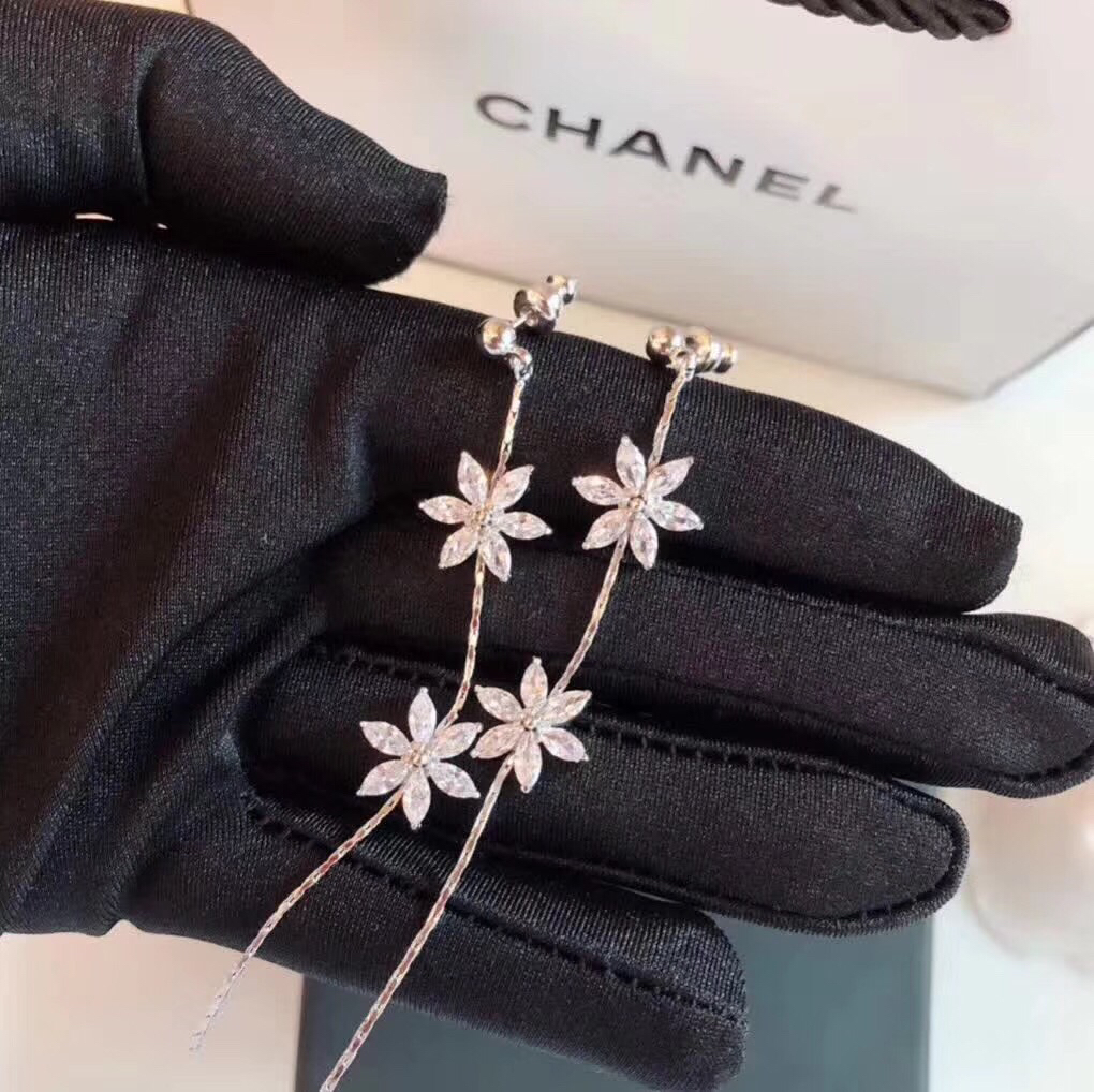 Chanel Earrings 18121