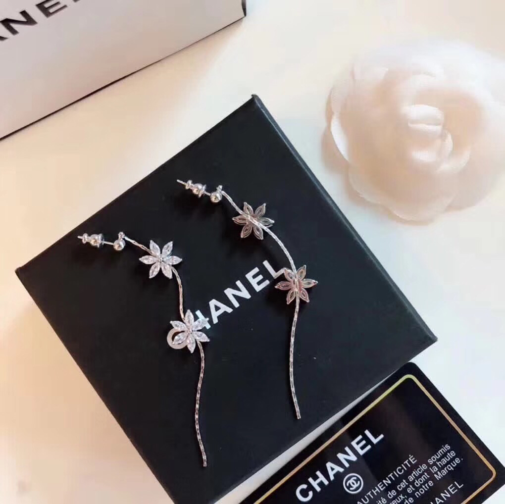 Chanel Earrings 18121