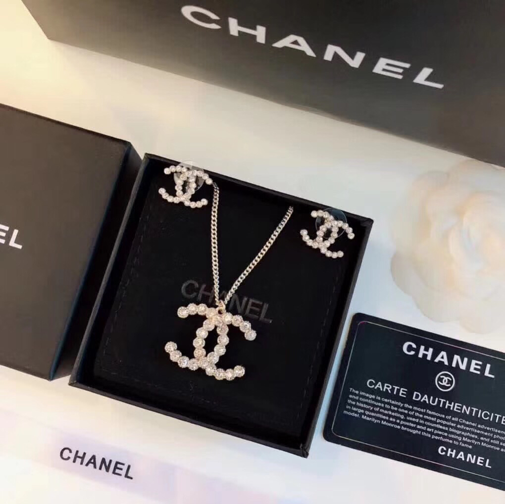 Chanel Earrings 18122