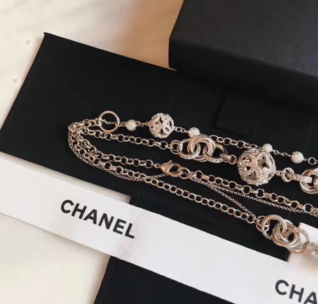 Chanel Necklace 18124