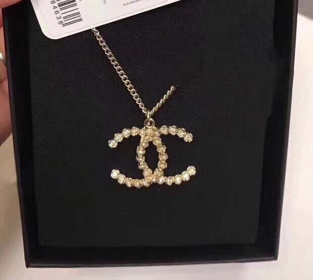 Chanel Necklace 18130