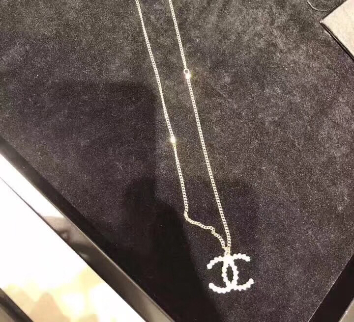 Chanel Necklace 18130