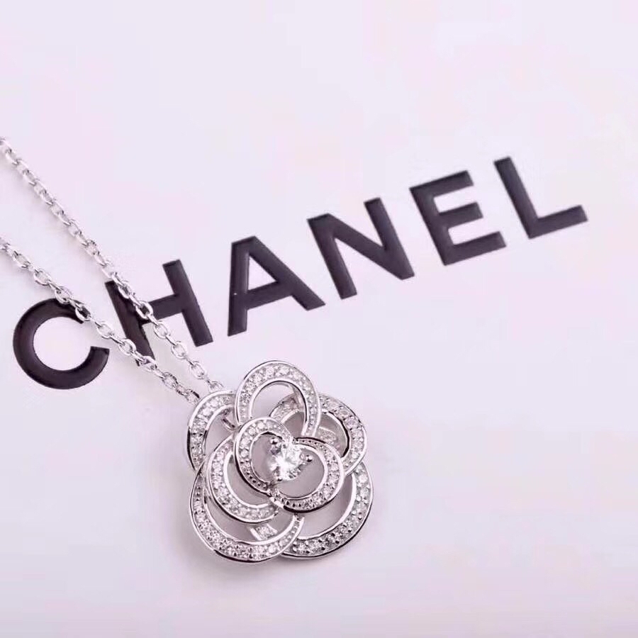 Chanel Necklace 18133