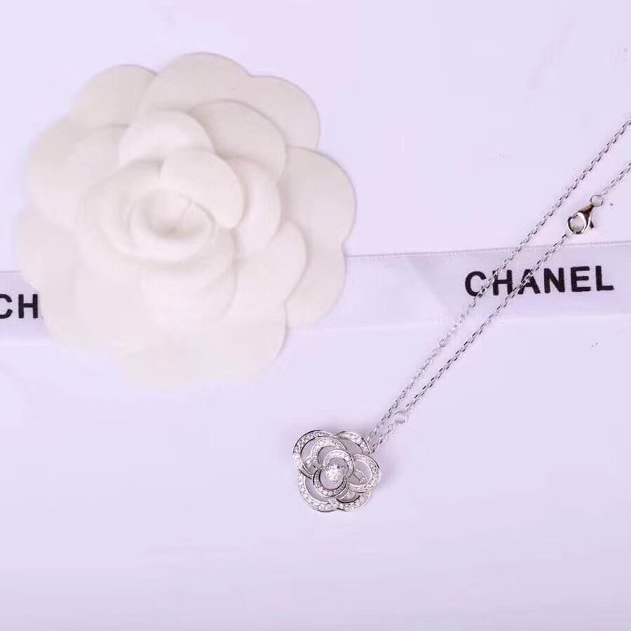 Chanel Necklace 18133