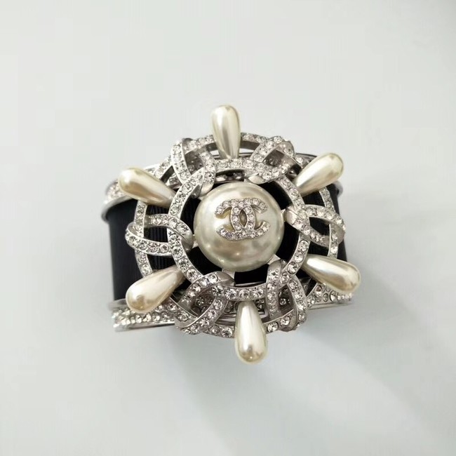 Chanel Bracelet 18213