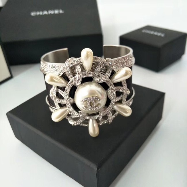 Chanel Bracelet 18213