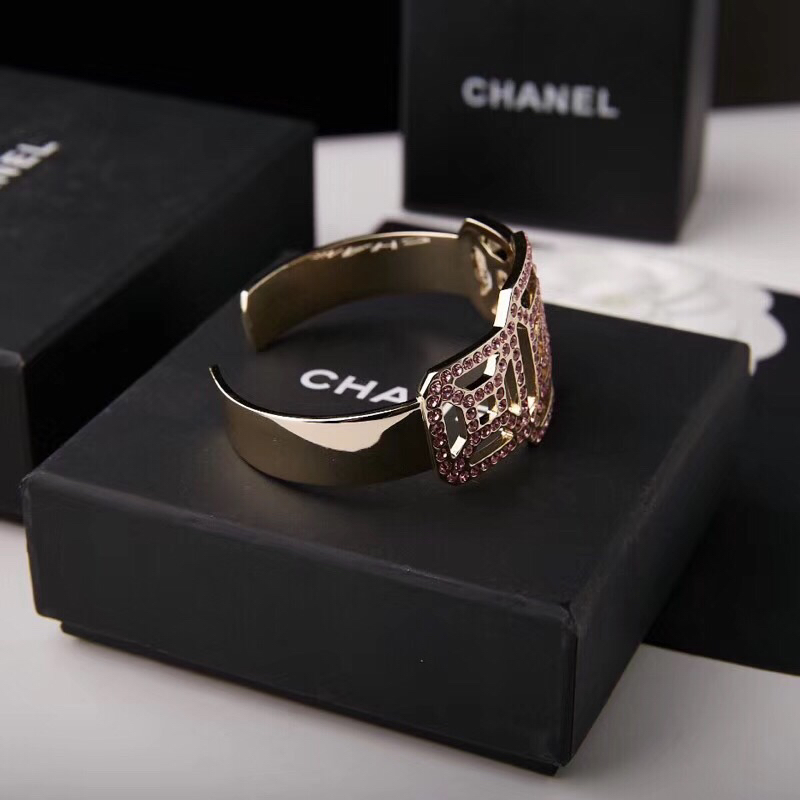 Chanel Bracelet 18218