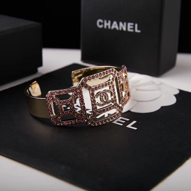 Chanel Bracelet 18218