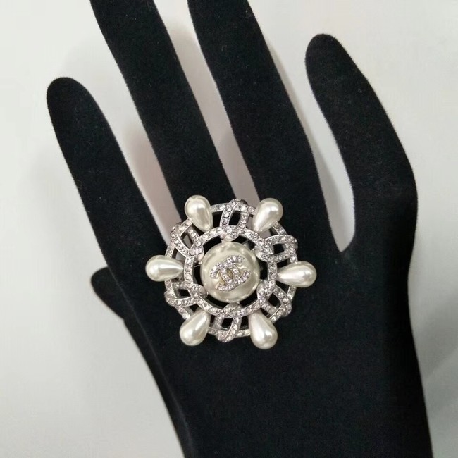 Chanel Brooch 18190