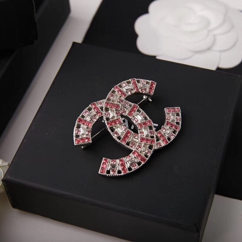 Chanel Brooch 18203