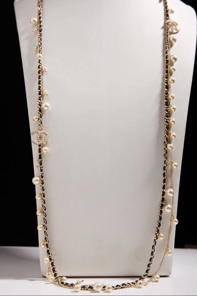 Chanel Necklace 18227