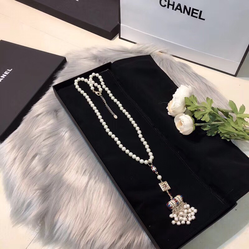 Chanel Necklace 18233