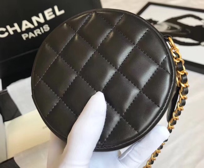 Chanel clutch with chain Lambskin & Gold-Tone Metal A81620 black