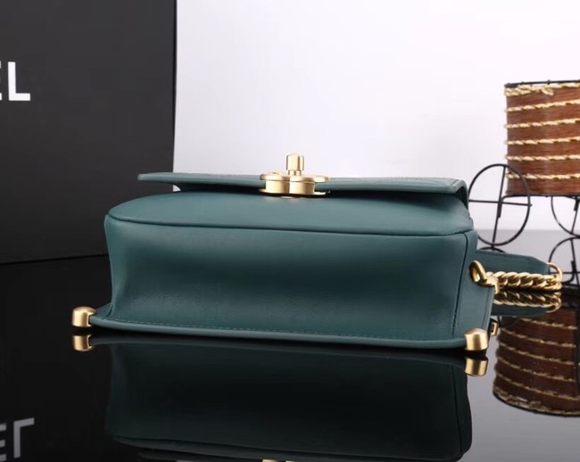 Chanel flap bag Calfskin & Gold-Tone Metal A57552 green