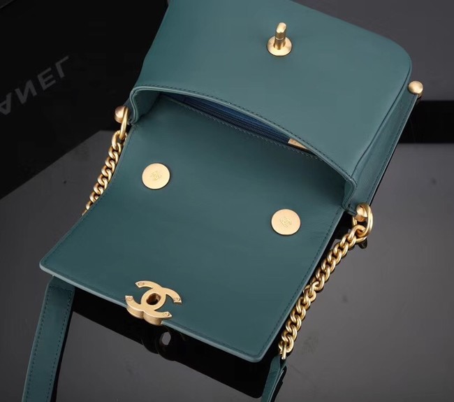 Chanel flap bag Calfskin & Gold-Tone Metal A57552 green