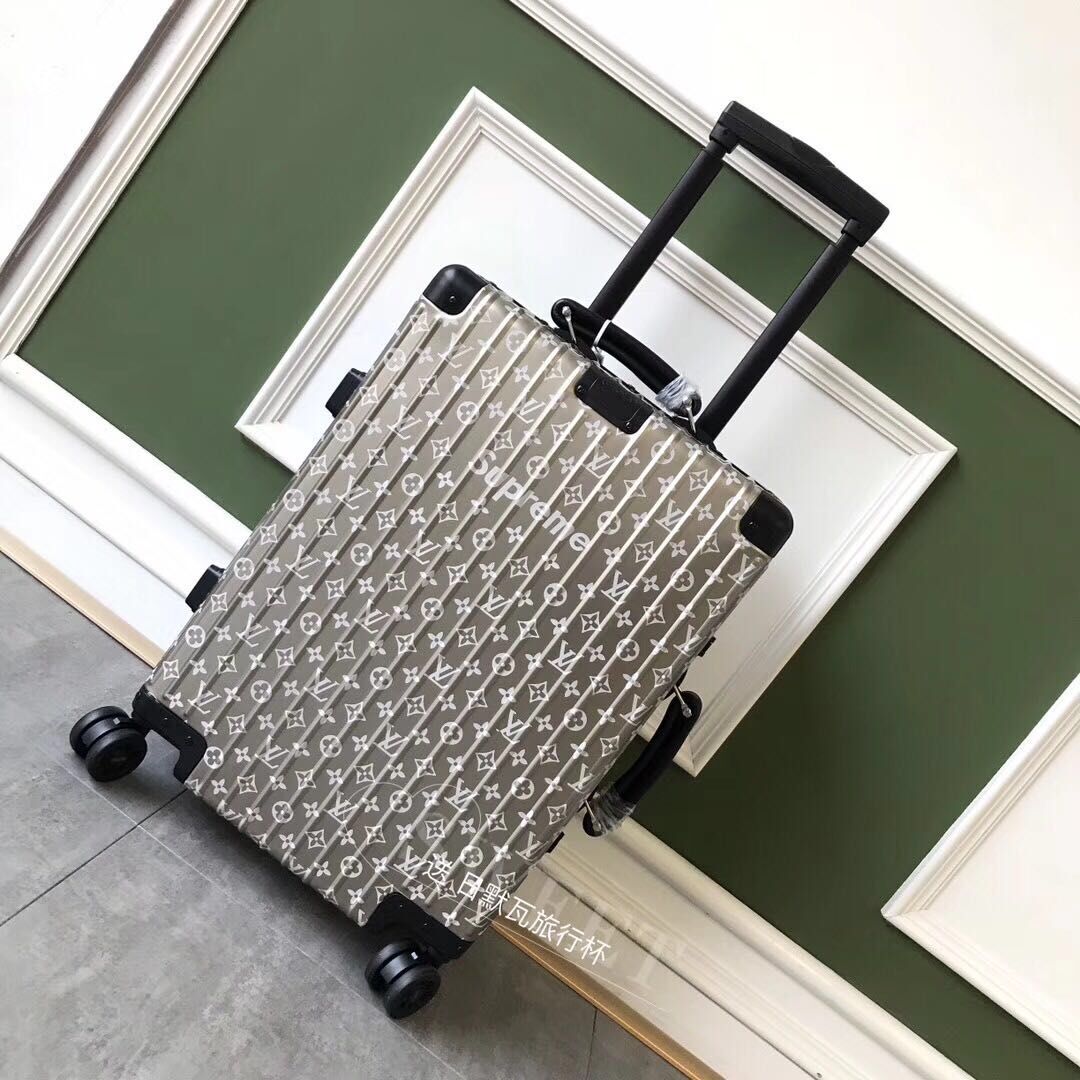 Louis Vuitton Suitcase M66557