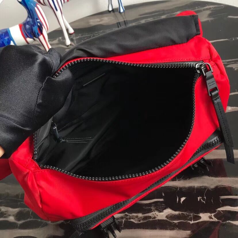 Prada Nylon shoulder bag 1BL015 red