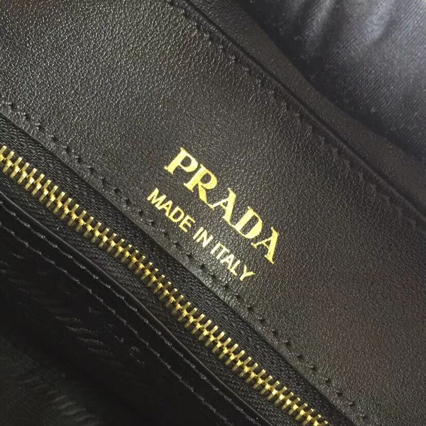 Prada Sidonie leather shoulder bag 1BH103C green