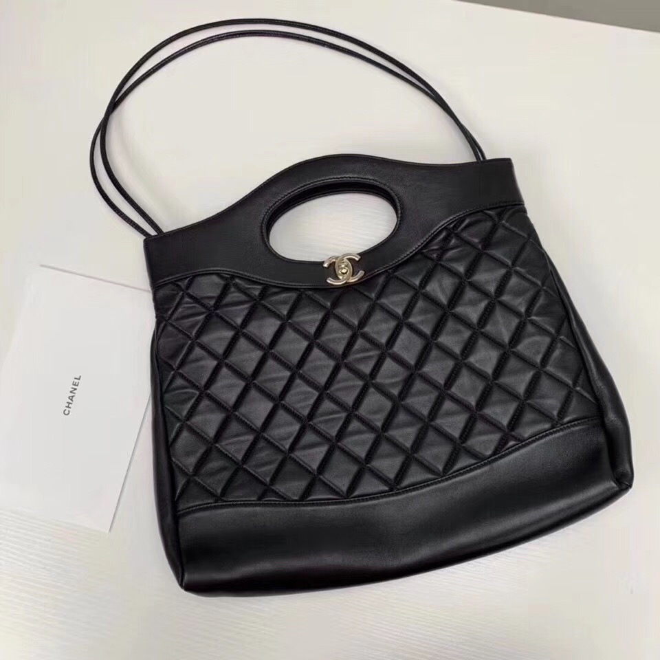 CHANEL 31 Large Shopping Bag b57978 black