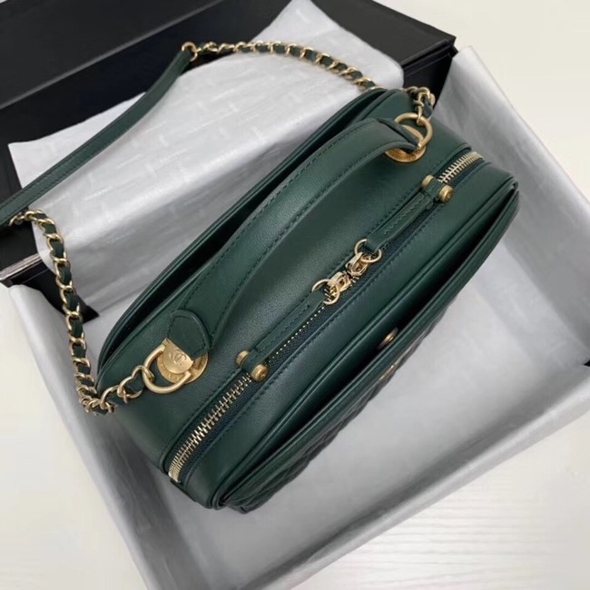 Chanel vanity case Calfskin & Gold-Tone Metal A57906 green