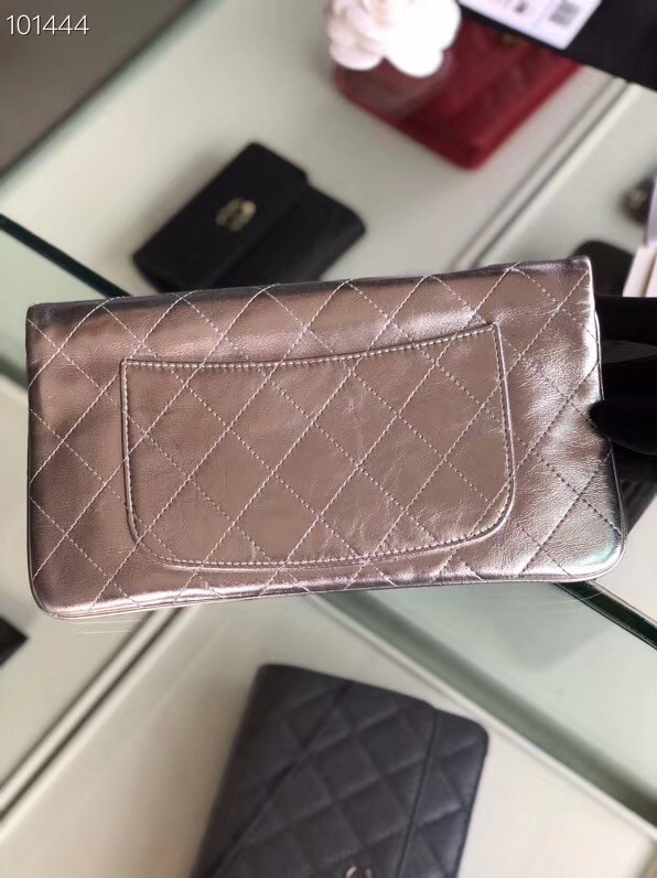 Chanel 31 pouch Metallic Crumpled Goatskin & Silver-Tone Metal A70520 Silver