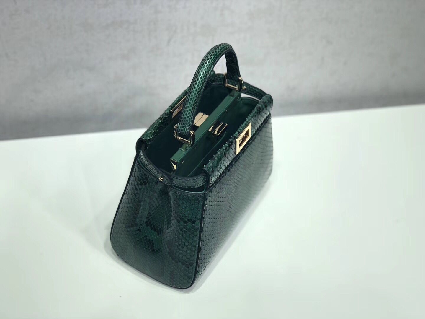 Fendi MINI PEEKABOO Handbag python 8BN244K green