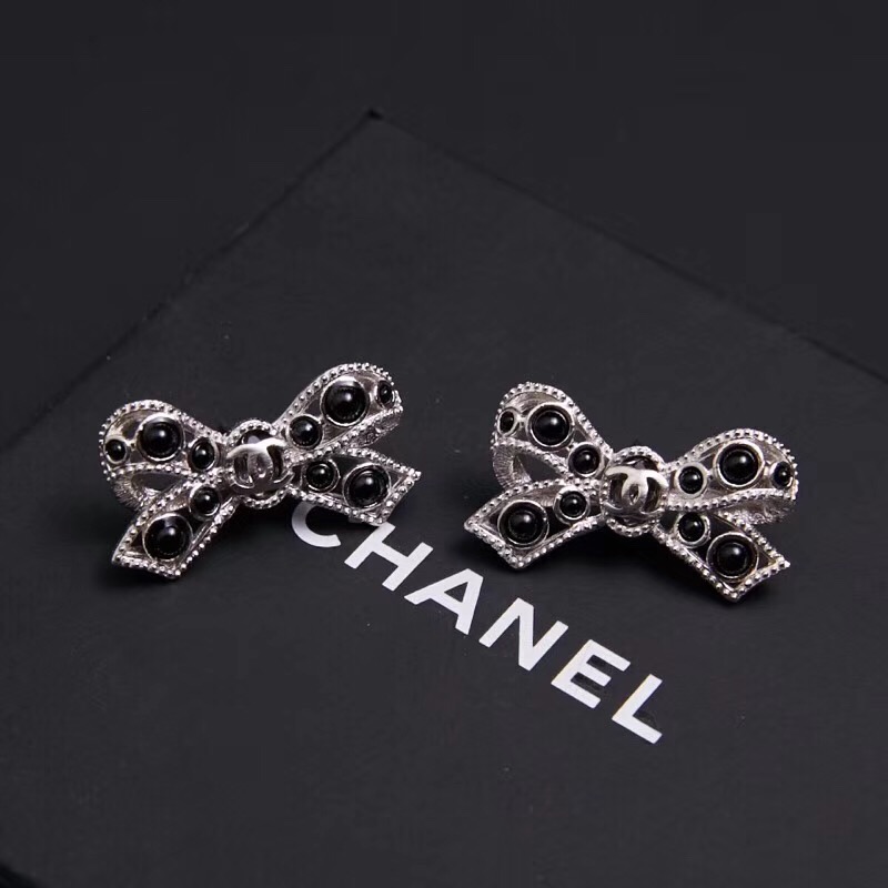 Chanel Earrings 18370