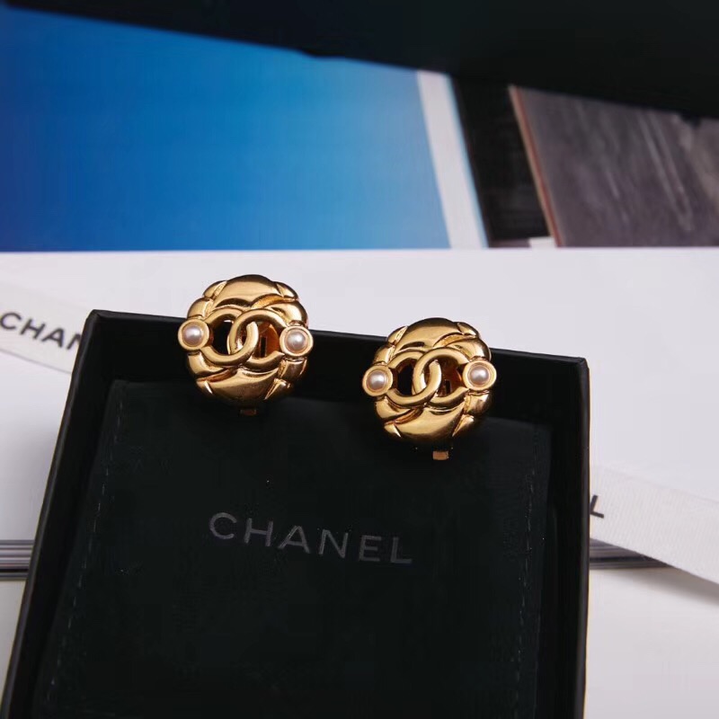 Chanel Earrings 18379