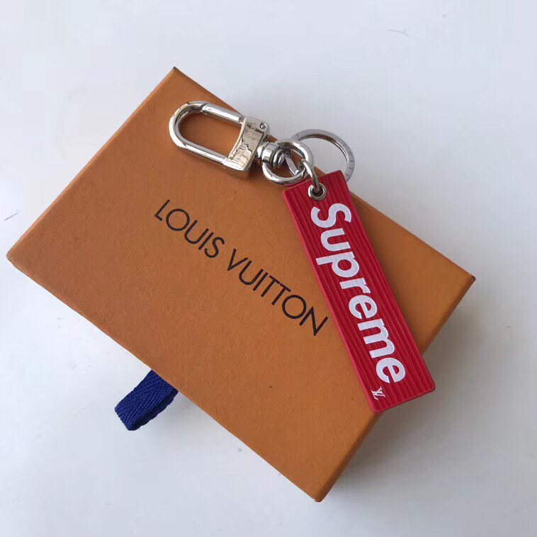 Louis Vuitton Keychain LV122615