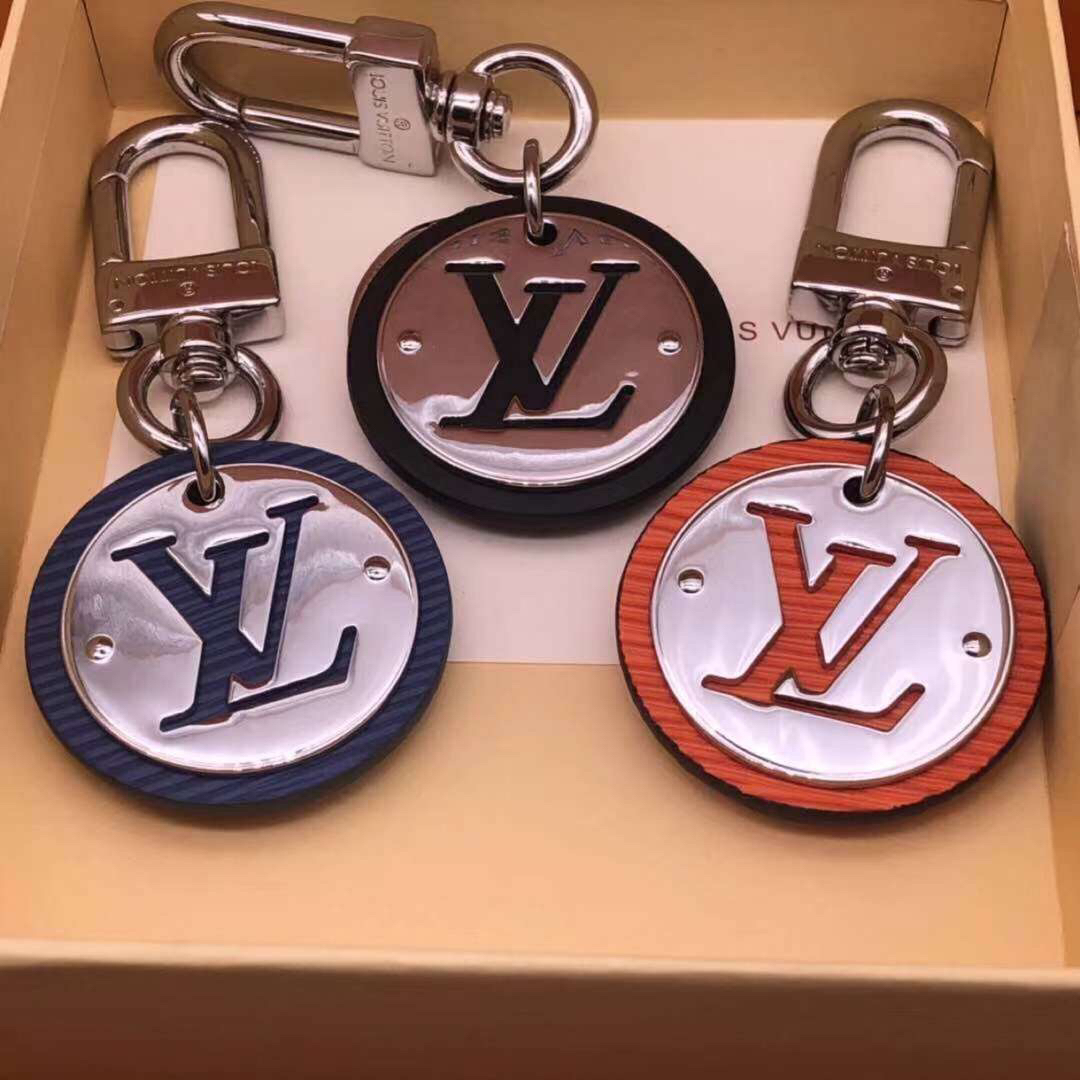Louis Vuitton Keychain LV122626