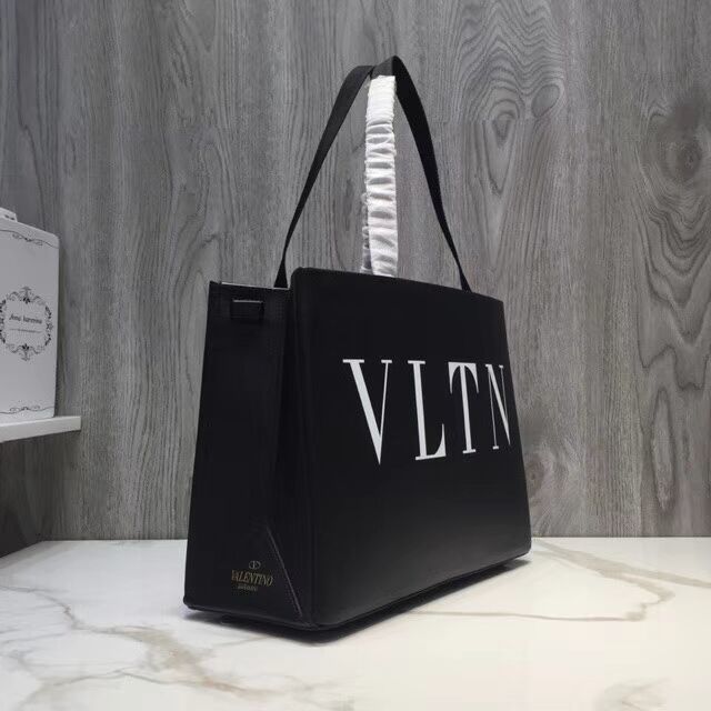 VALENTINO Rockstud grained leather shopper bag V2052 black