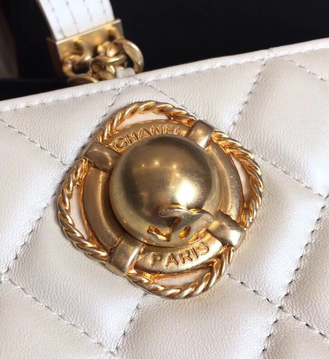 Chanel clutch Lambskin & Gold-Tone Metal AS0178 White
