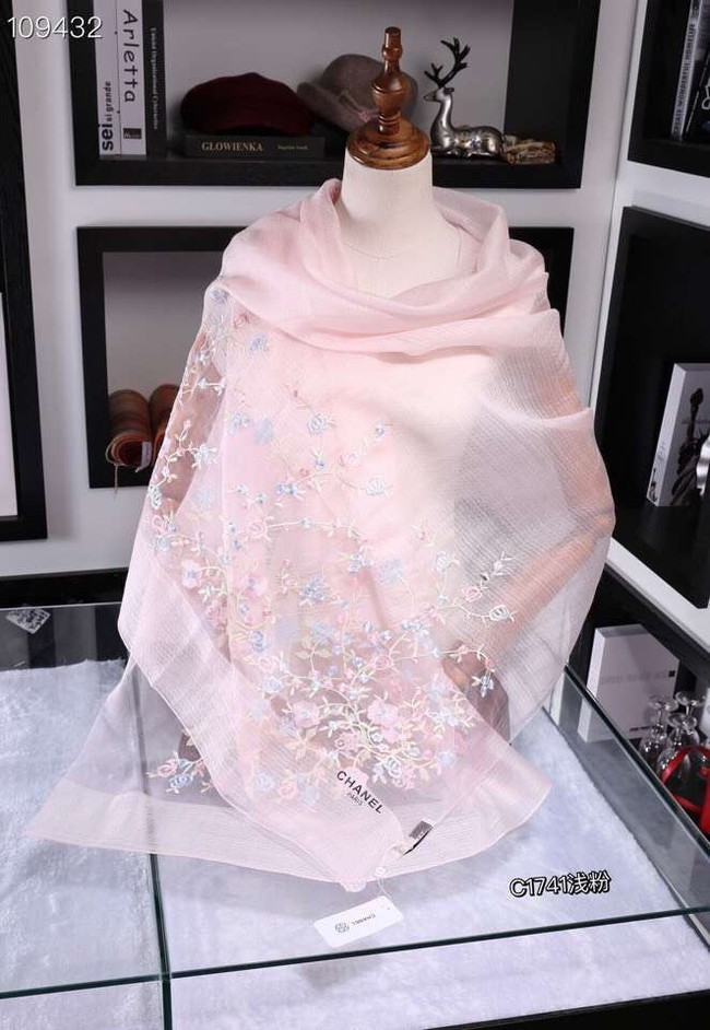 Chanel Cashmere Scarf CH1110B light pink