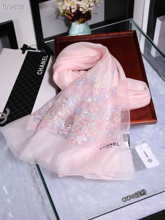 Chanel Cashmere Scarf CH1110B light pink