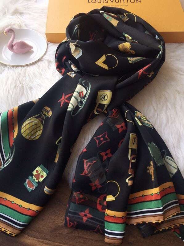 Louis Vuitton silk Scarf M71429 black&green