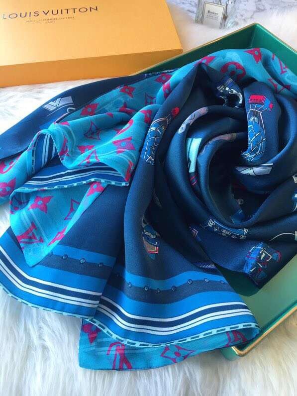 Louis Vuitton silk Scarf M71429 blue