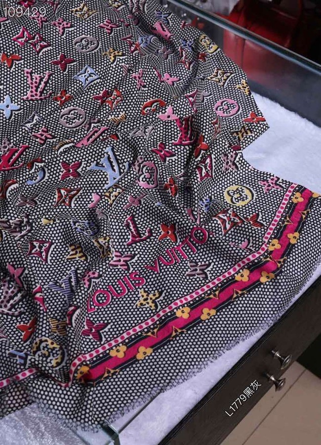 Louis Vuitton silk Scarf M71430