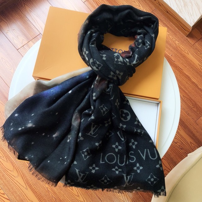 Louis Vuitton silk Scarf M71431