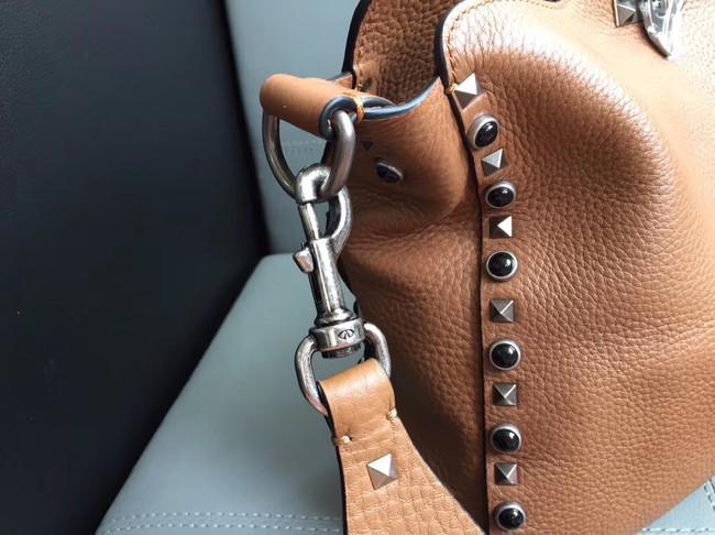 VALENTINO Rockstud leather messenger bag 50031 brown