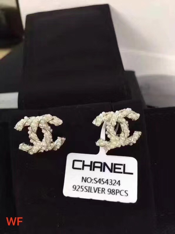 Chanel Earrings CE2126