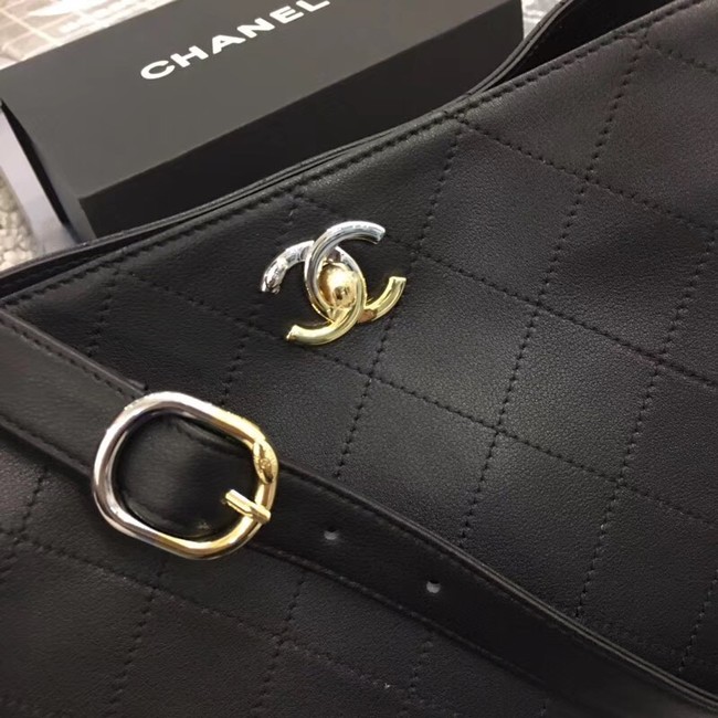 Chanel hobo handbag AS0414 black