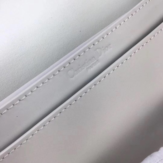 Dior ULTRAMATTE JADIOR-TAS M9000C white