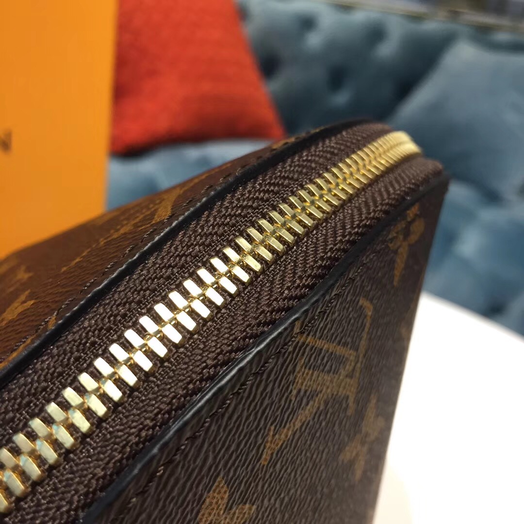 Louis vuitton original TOUPIE M44592