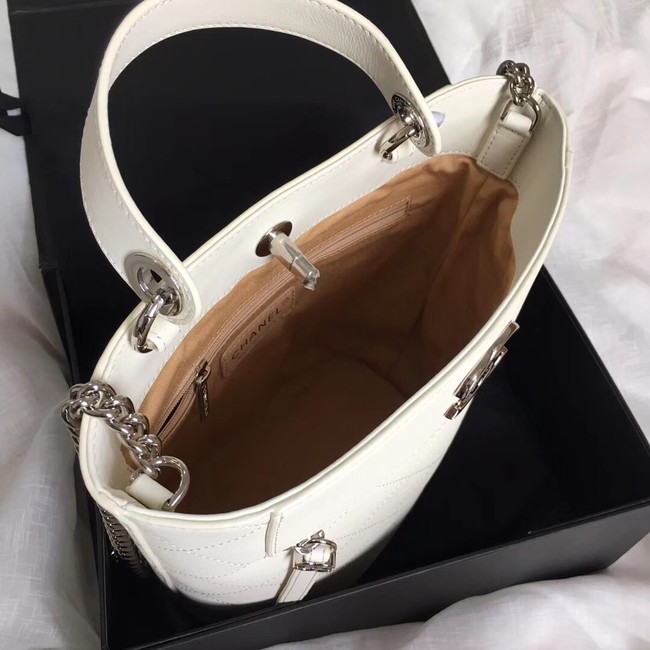 Chanel Calfskin & silver-Tone Metal S0577 white