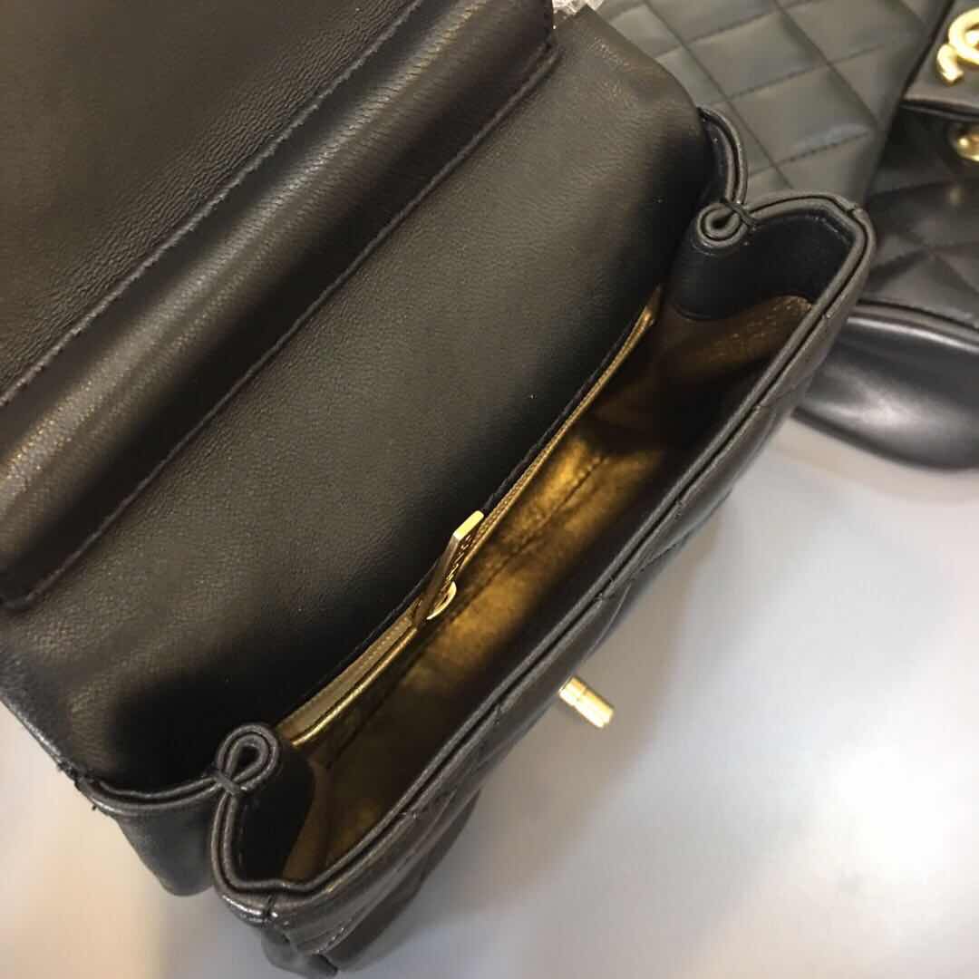 Chanel Sheepskin & gold-Tone Metal Shoulder Bag AS0666 black