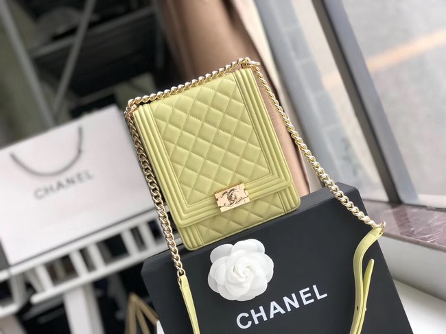 Boy chanel handbag Patent leather & Gold-Tone Metal AS0130 green