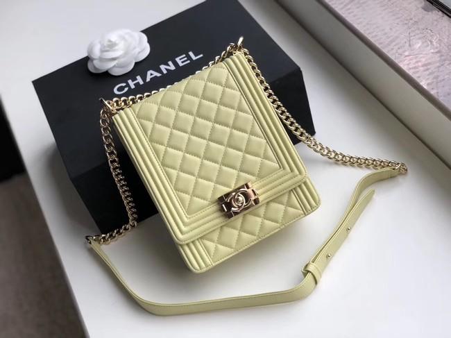 Boy chanel handbag Patent leather & Gold-Tone Metal AS0130 green