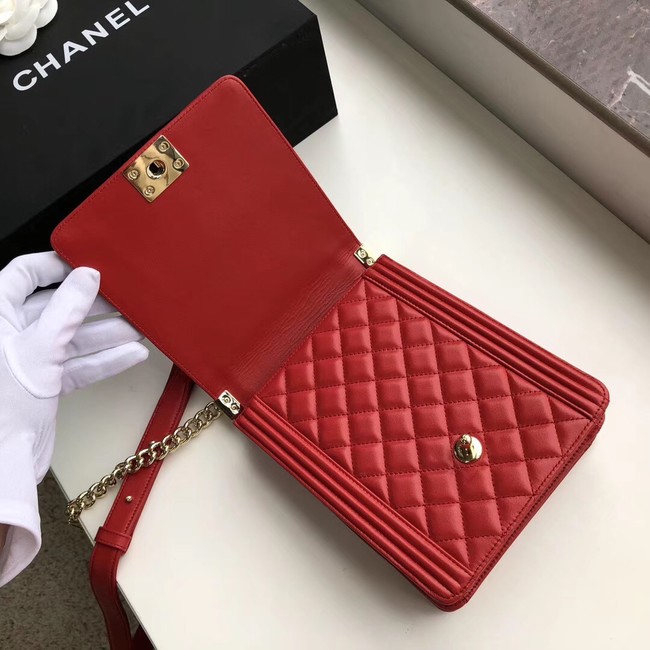 Boy chanel handbag Patent leather & Gold-Tone Metal AS0130 red